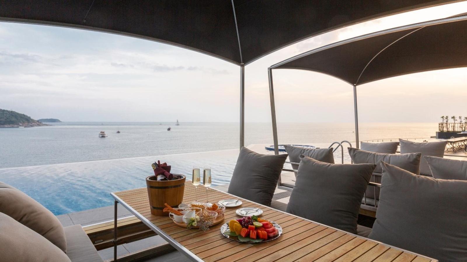 Villa Thousand Cliffs Nai Harn Eksteriør bilde